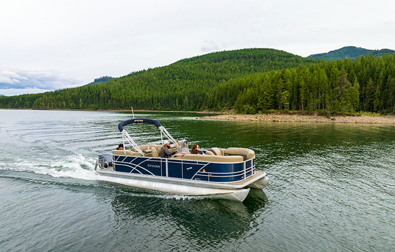 Boat Pontoon Rentals in hungry horse & Flathead Valley MT